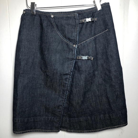 - Girls Levis Denim Wrap Around Skirt. Size 28/small - Picture 1 of 9